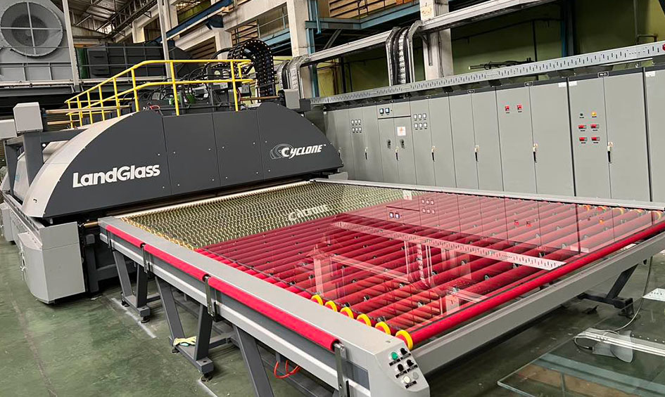 优德88智能钢化设备助力BSG Glass，打造泰国高端建筑玻璃新标杆