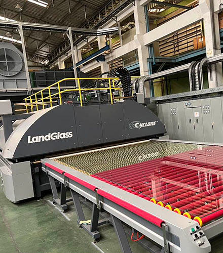 优德88智能钢化设备助力BSG Glass，打造泰国高端建筑玻璃新标杆